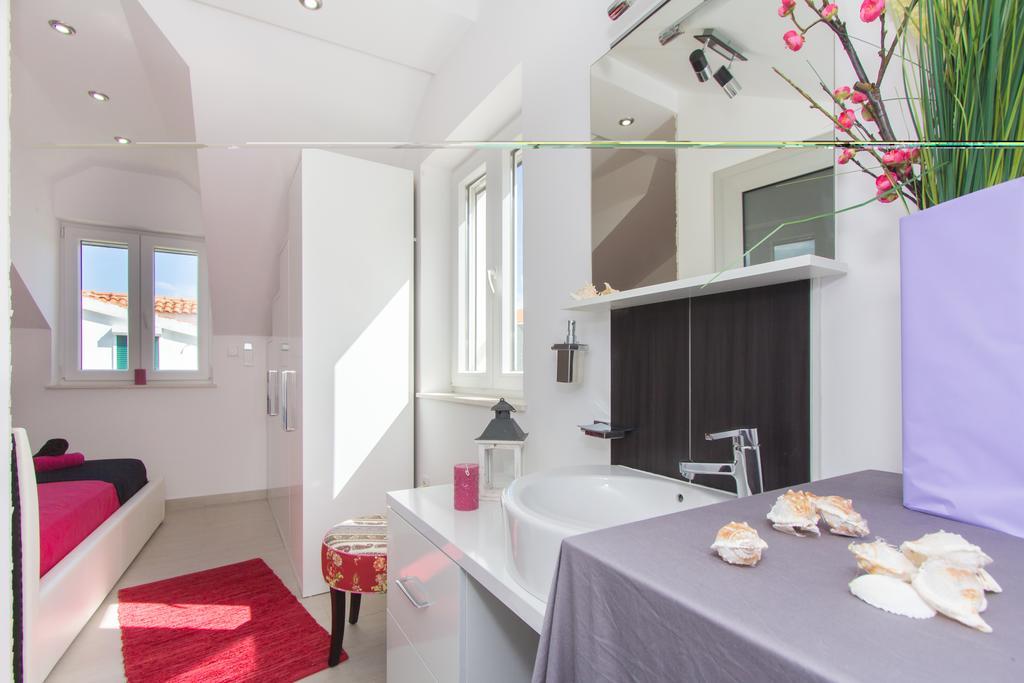 Holiday Home Primabella Примоштен Экстерьер фото